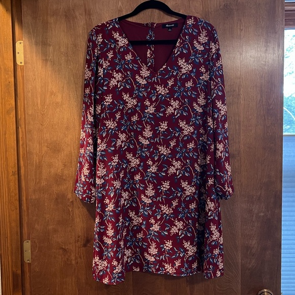 Madewell Button-Back Dress in Antique Flora - Picture 5 of 9